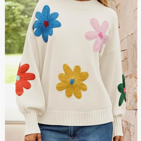 Floral Embroidered White Sweater - Picture 2 of 4